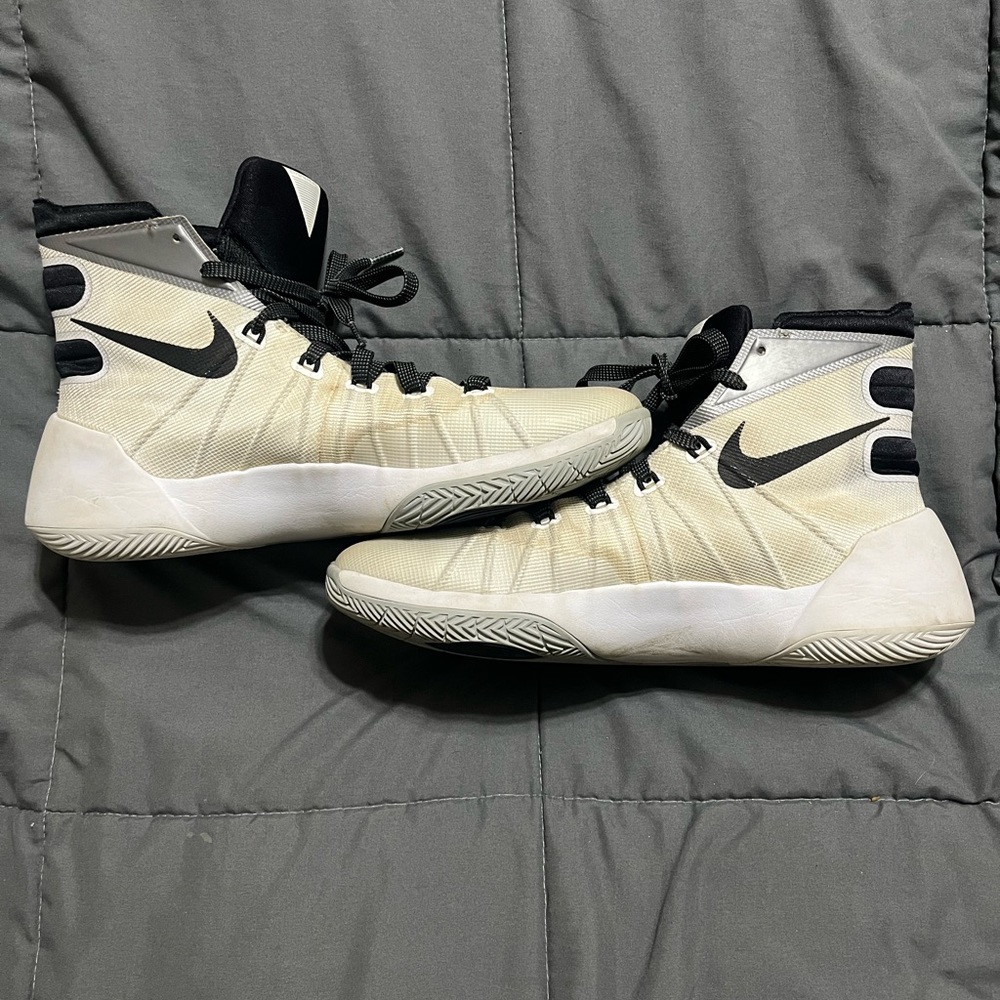 Nike Hyperdunk 2015